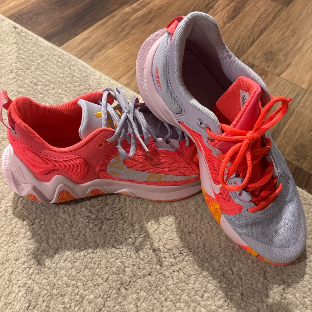 Nike Women’s Running Shoes Coral Grey